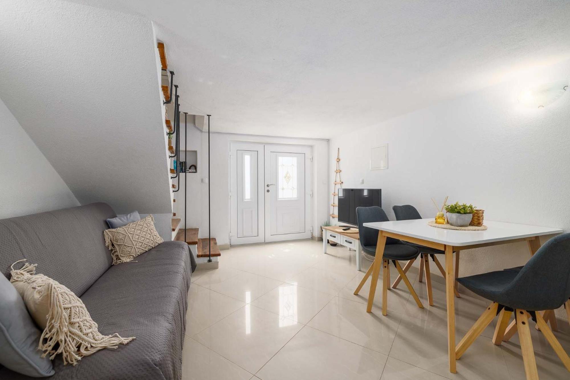 Apartment Katalin Kornić Buitenkant foto